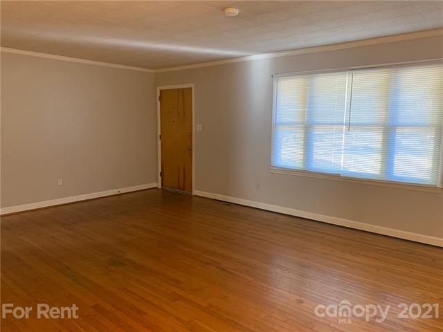 Building Photo - 446 Fieldstone Rd