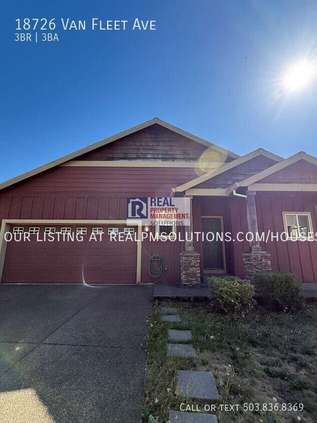 Foto principal - 18726 Van Fleet Ave