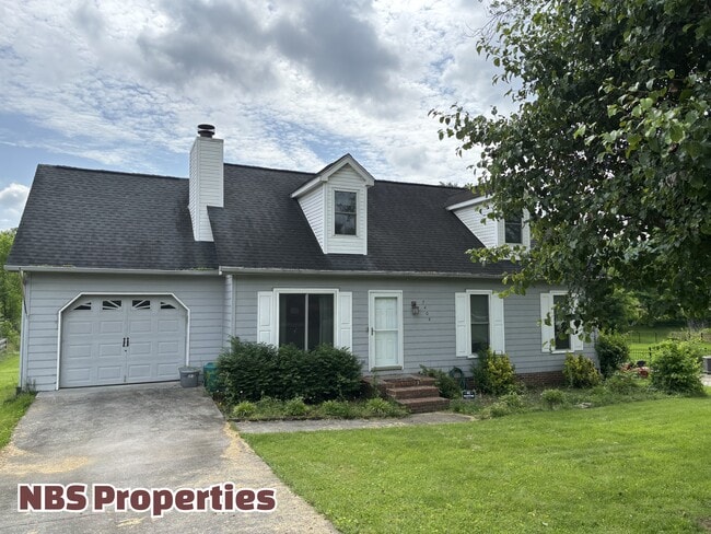 Foto del edificio - 7404 Foxglove Ln