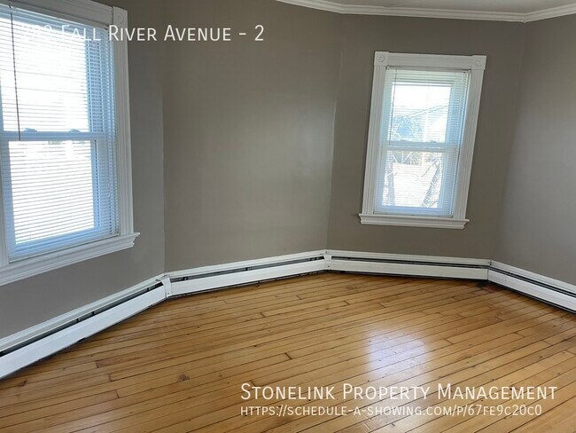 Foto del edificio - 283 Fall River Avenue