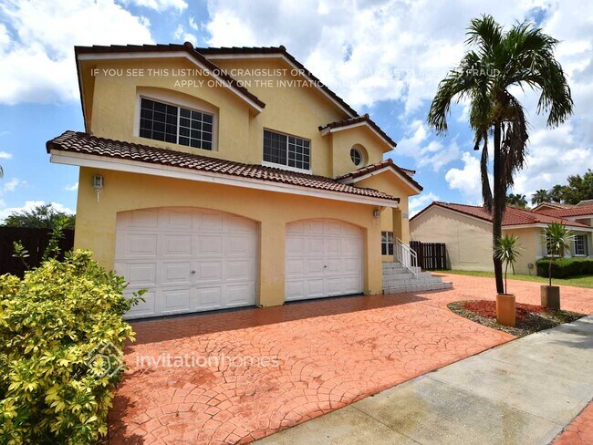 Building Photo - 4500 SW 154th Pl