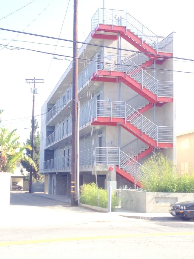 Building Photo - 12114 Idaho Ave