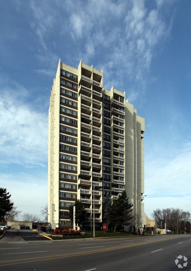 Building Photo - Premier Court Apartments