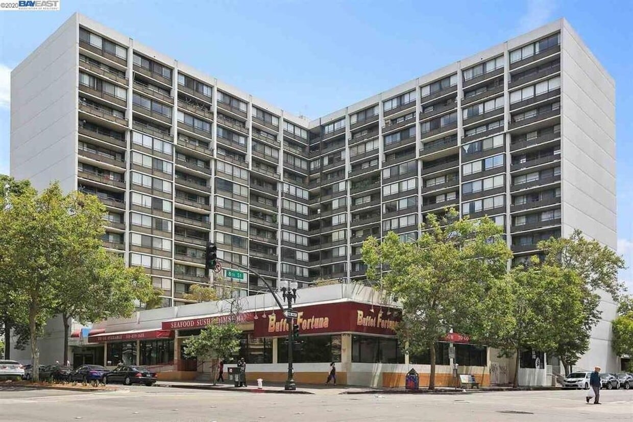 Spacious 2 bed 1.5 bath condo in Oakland's... - Spacious 2 bed 1.5 bath condo in Oakland's...