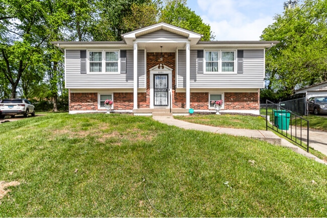 Building Photo - 3301 Buckeye Ct