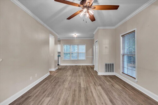 Foto del edificio - 3 Bed/2 Bath in Brisbon Hall