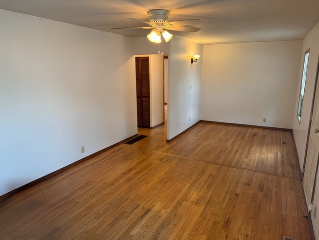 Foto del edificio - 6203 E 150th Terrace