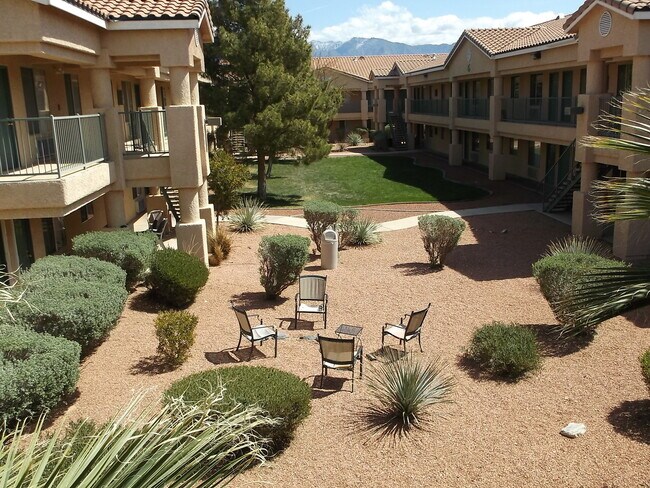 Foto del edificio - Smokey Lane Condo