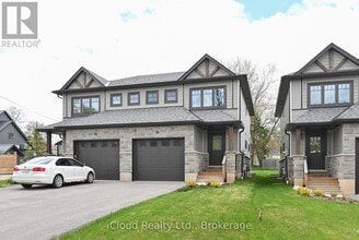 Building Photo - 18 Webb St