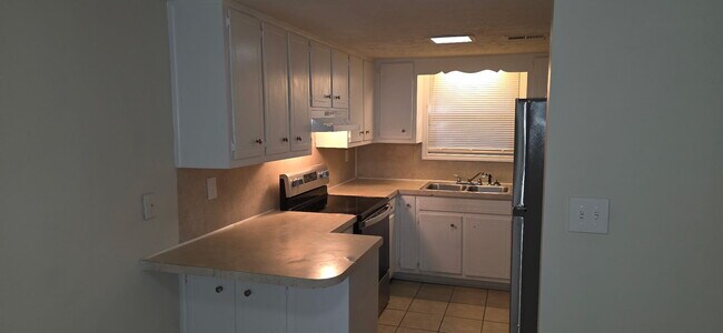 Foto del edificio - 6295 Forest Vale Dr NW