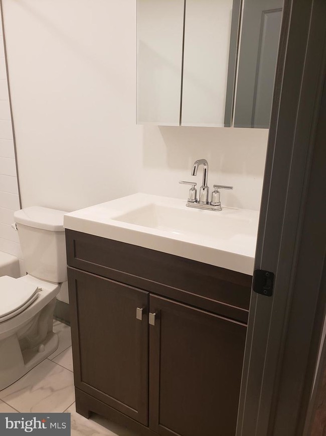Foto del edificio - 4840 Umbria St