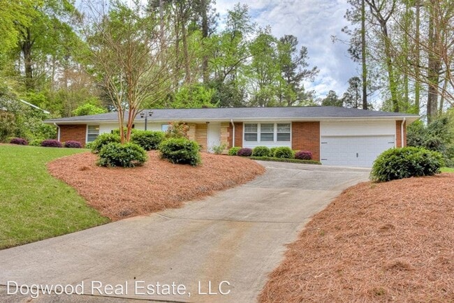 Building Photo - 4 br, 2 bath House - 511 Henderson Dr