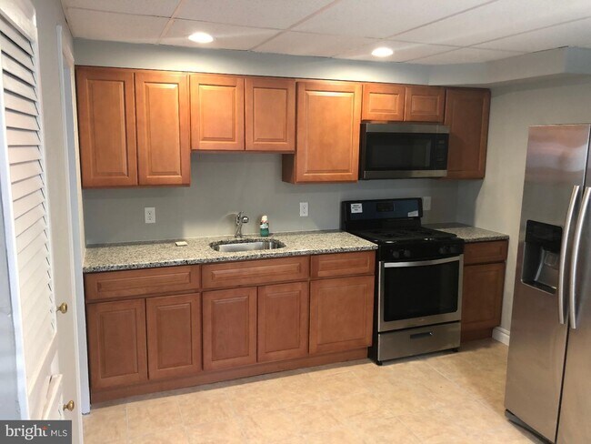 Building Photo - 4175 Apple St