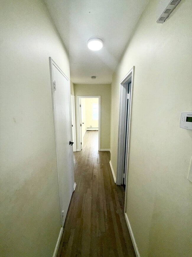 Foto del edificio - 1316 East 100th Street