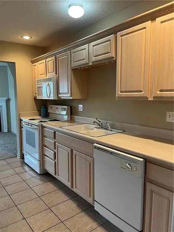 4410 NE 83rd St, Kansas City, MO 64119 Townhome Rentals in Kansas