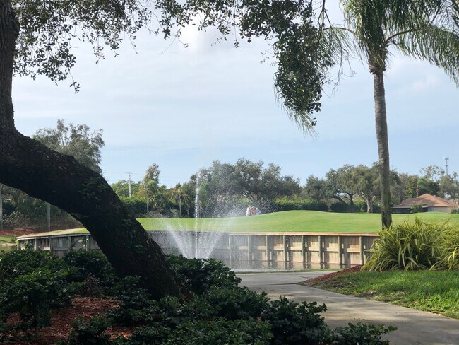 Foto del edificio - 20606 Candlewood Holw