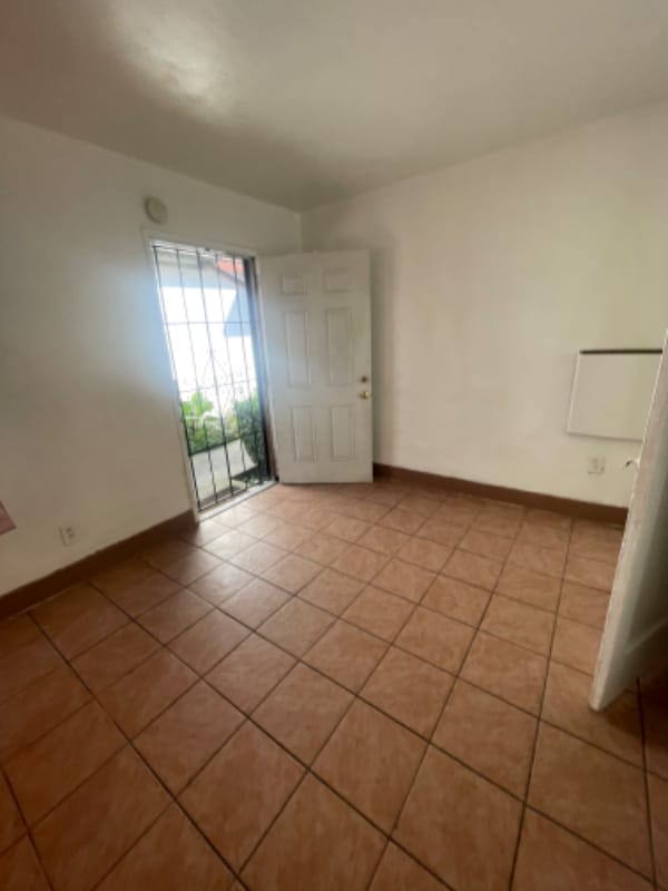 5721 E Gage Ave Unit 2W, Bell Gardens, CA 90201 Room for Rent in Bell Gardens, CA