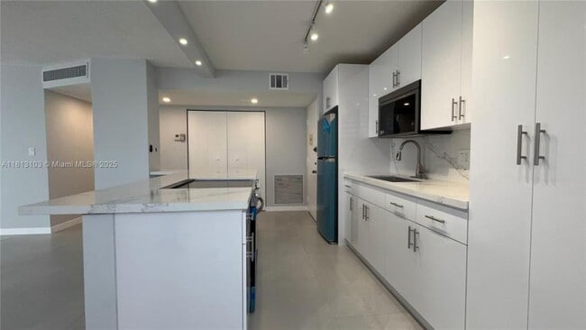 2 bedroom in Miami FL 33179 - 2 bedroom in Miami FL 33179 Apartment