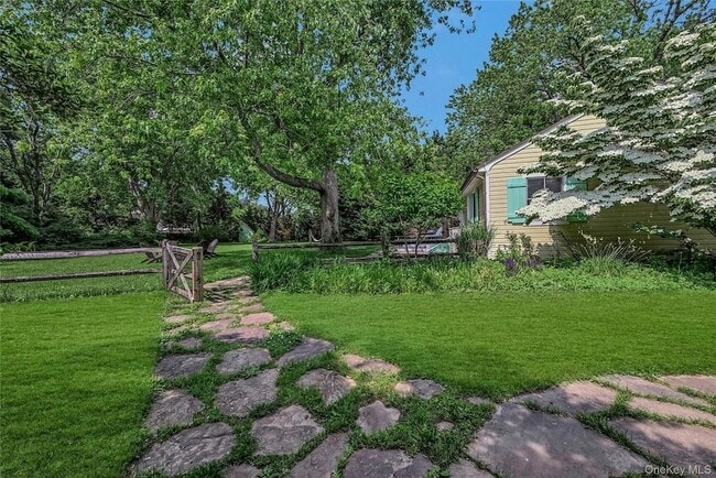 Foto del edificio - 400 Town Creek Ln