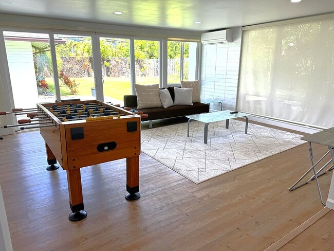 Building Photo - Dune Circle - Renovated three bedroom, two...
