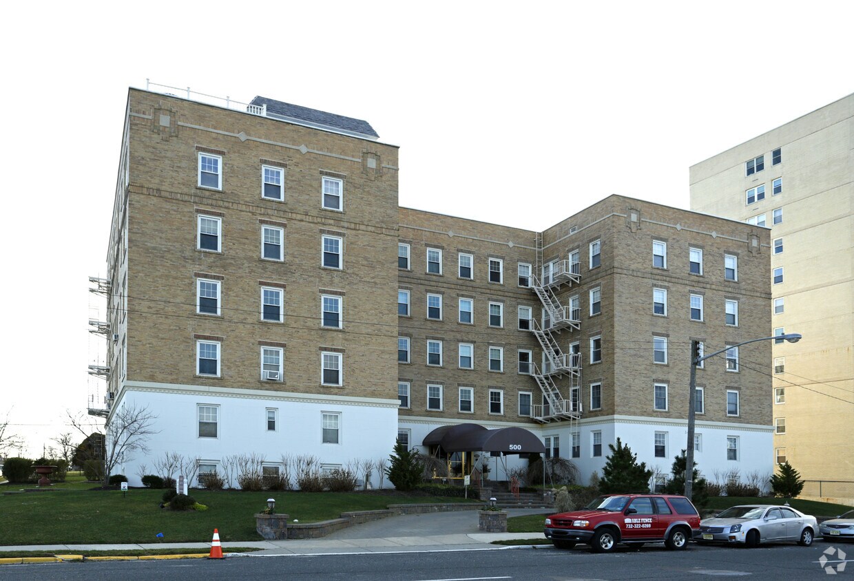 500 Deal Lake Dr, Asbury Park, NJ 07712 Apartments Asbury Park, NJ