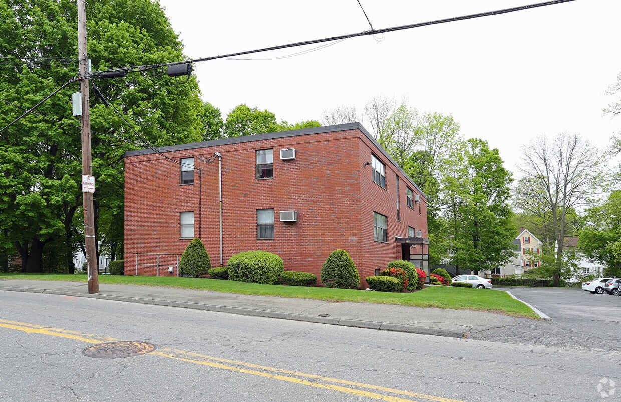 Primary Photo - 162 Summer St