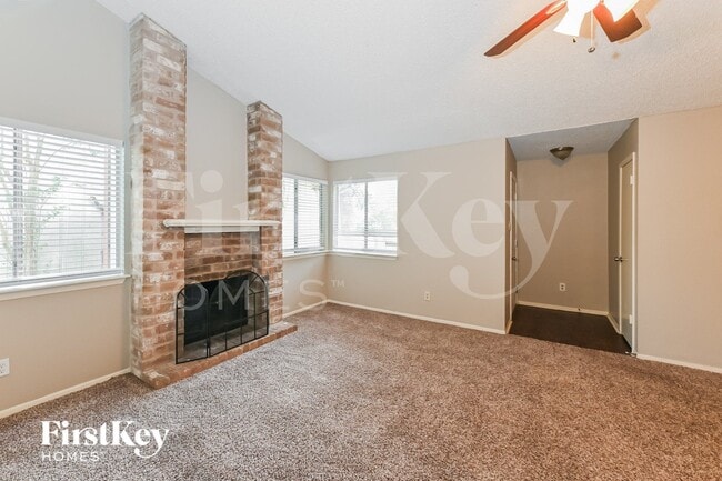 Foto del edificio - 6316 Porterway Dr