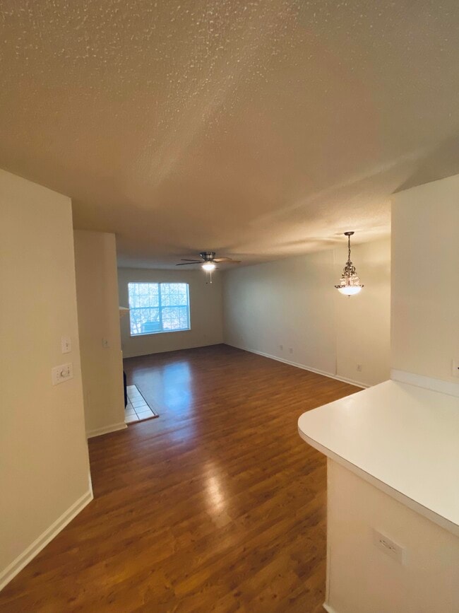 Building Photo - 2810 Mulberry Ln