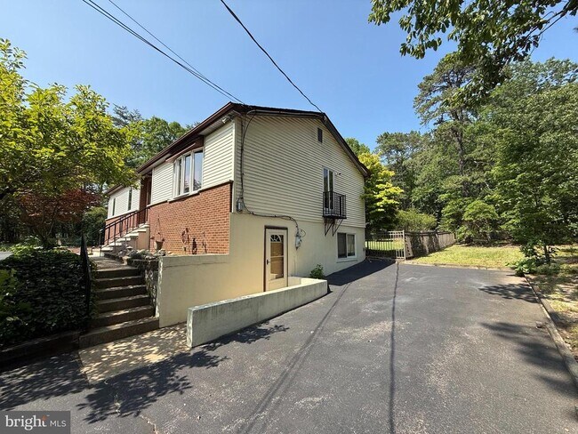 Foto del edificio - 1249 Little Mill Rd