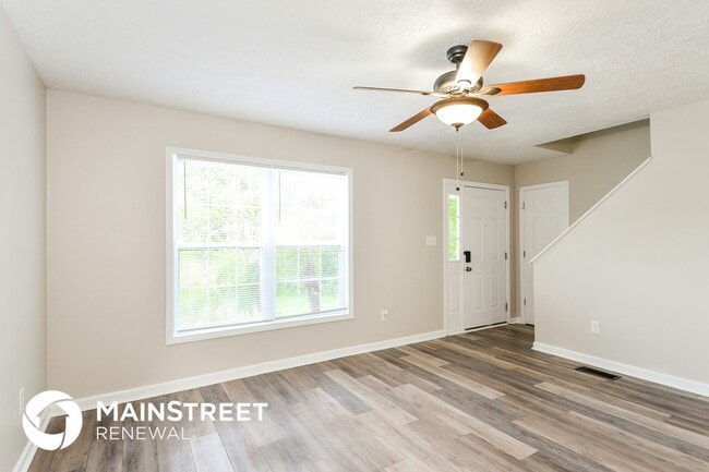 Building Photo - 12290 Versailles St