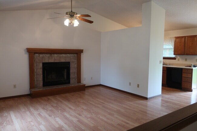 Foto del edificio - 6317 N Grove St