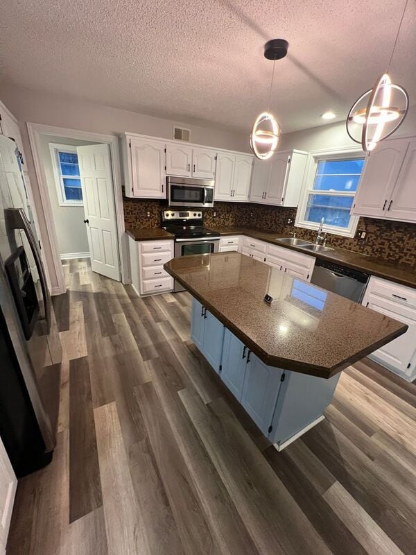 Building Photo - 1361 S Hunter Dr