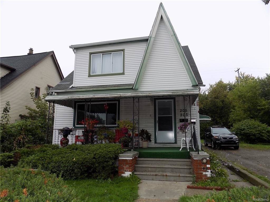 203 S Marshall St, Pontiac, MI 48342 House for Rent in Pontiac, MI