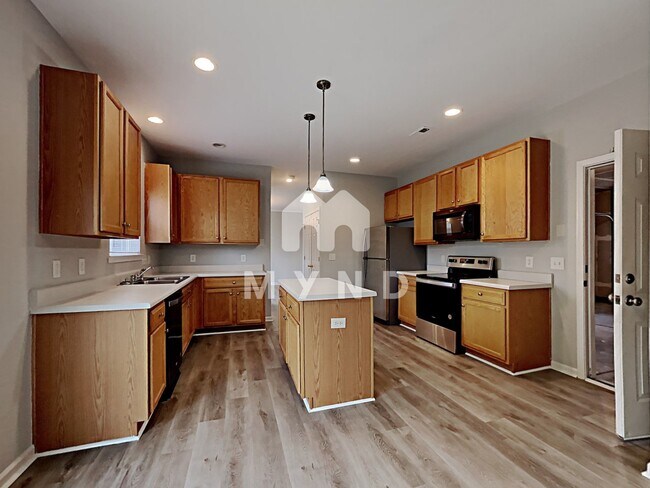 Building Photo - 1033 Boxelder Ln