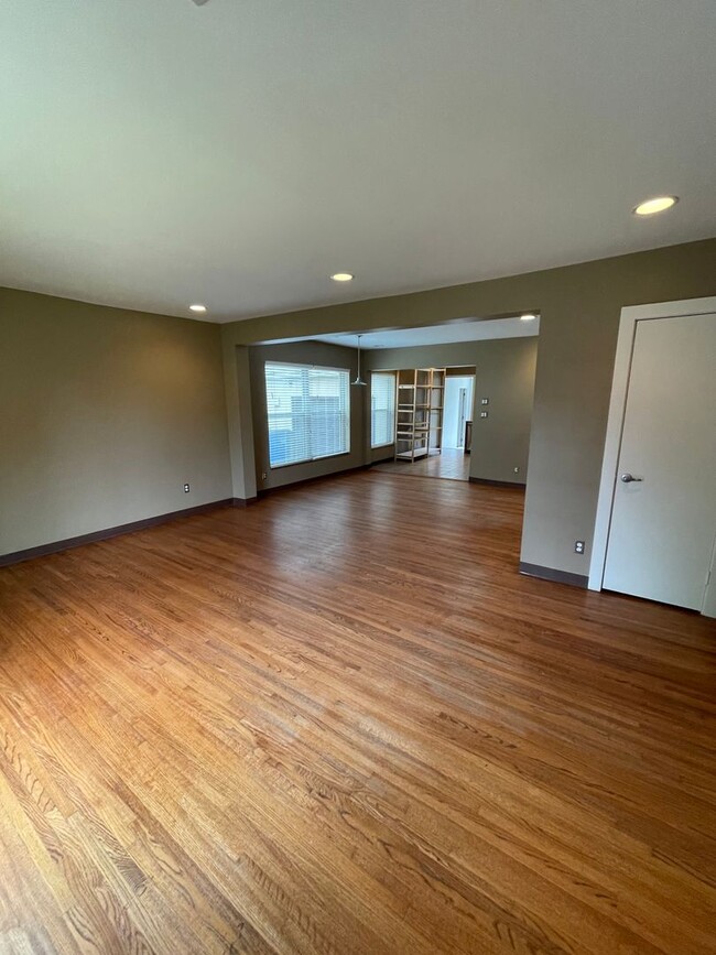 Foto del edificio - Updated Florence Park South Bungalow! 2 Be...