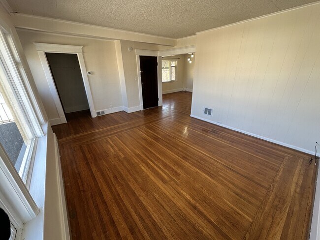 Foto del edificio - 225 Stevenson St, Upper