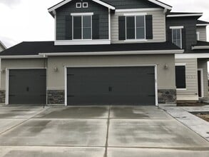 Building Photo - 4157 W Spring House Dr
