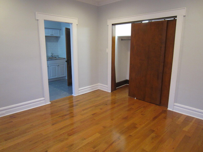 Building Photo - 204 Columbia Ave