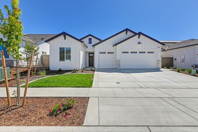 Building Photo - Luxurious Roseville Retreat – Your Dream H...