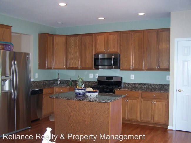 Building Photo - 20740 Hollow Falls Ter