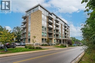 Building Photo - 479 Charlton Ave E