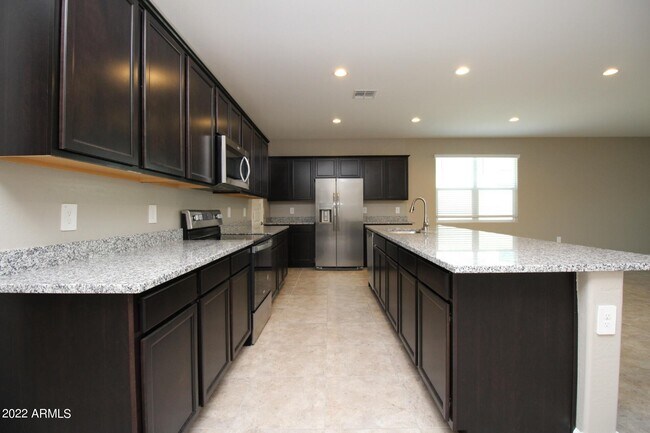 Foto del edificio - 5408 W Western Star Blvd