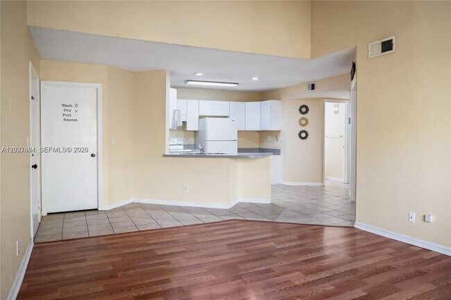 Foto del edificio - 4035 W McNab Rd