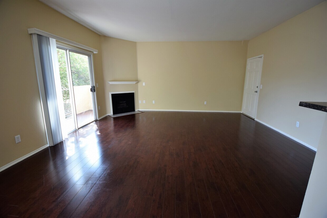 Primary Photo - 11434 Moorpark St