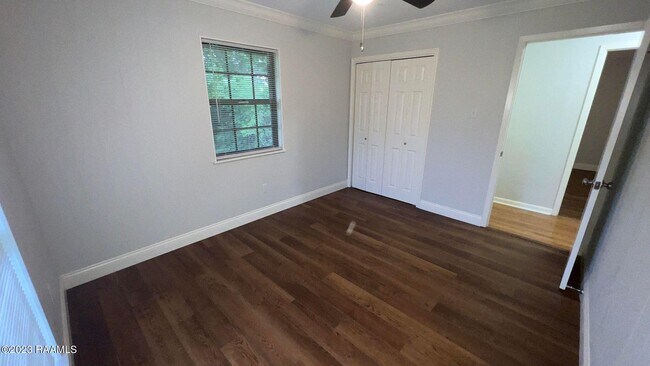 Foto del edificio - 2319 E Milton Ave