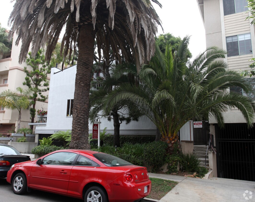Building Photo - 11650 Mayfield Ave