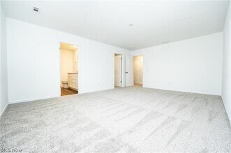 Building Photo - 98 Brewster Dr
