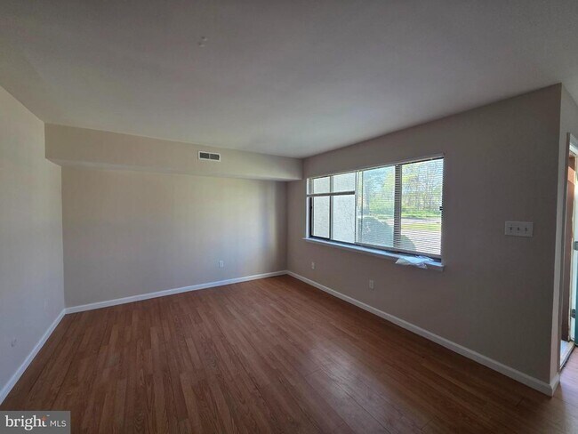 Foto del edificio - 2529 Cottonwood Ct