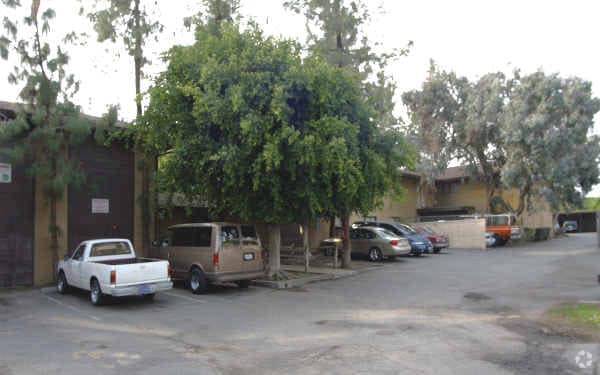 Building Photo - Mountanside Manner Apartments