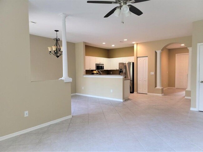 Foto del edificio - 233 River Bluff Ln